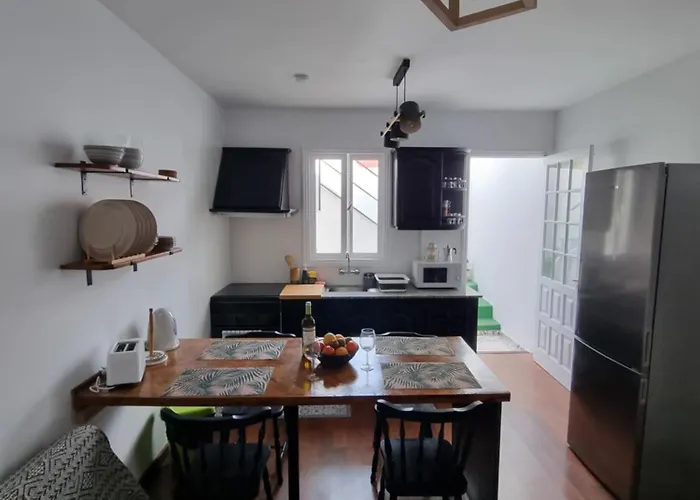 Hogar Tranquilo: Casa Tata דירה